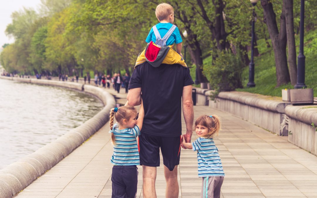 Πώς θα ενθαρρύνουμε περισσότερους άντρες να πάρουν άδεια πατρότητας;